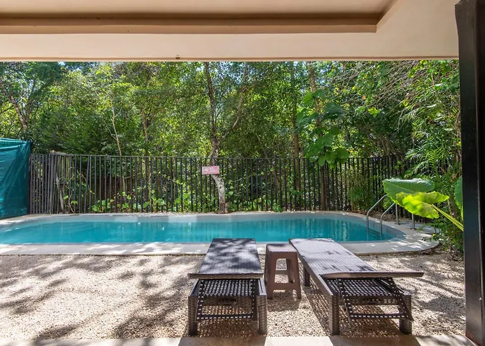 Family With Kitchenette & Terrace - Santuario Boutique Apartament *